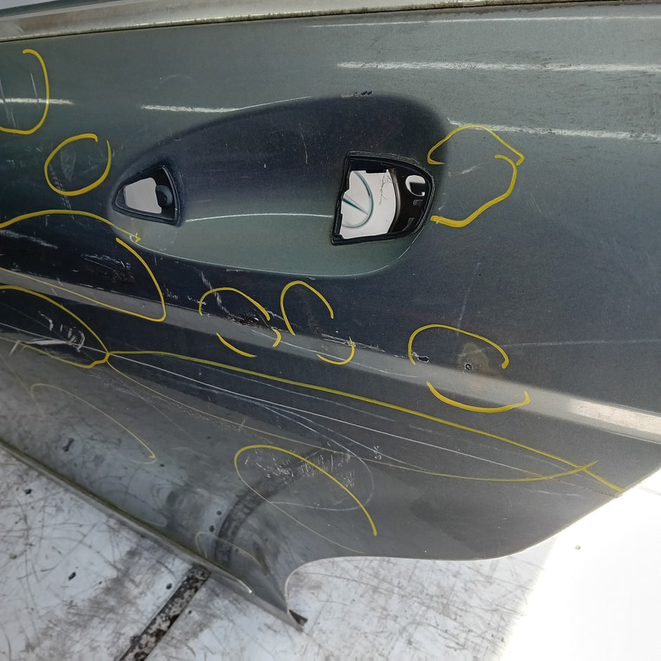 MEECEDS C-CLASS W204 PASSENGER REAR DOOR NSR GREY 2008-2014  FMD401