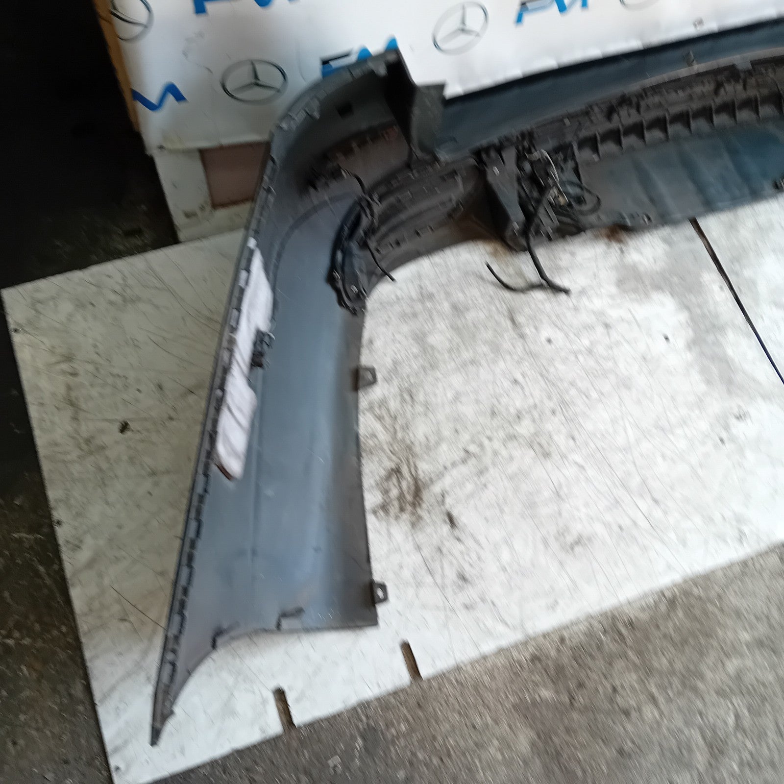 MERCEDES E-CLASS W213 ESTATE REAR BUMPER 2016 A2138852225 BLACK COMPLETE FMX102