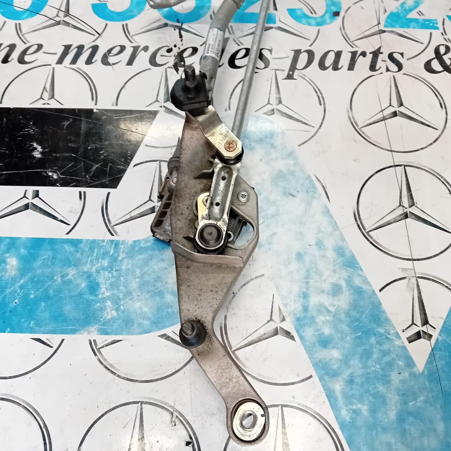 MERCEDES BENZ E-CLASS W213 FRONT WIPER MOTOR AND LINKAGE A2138200740