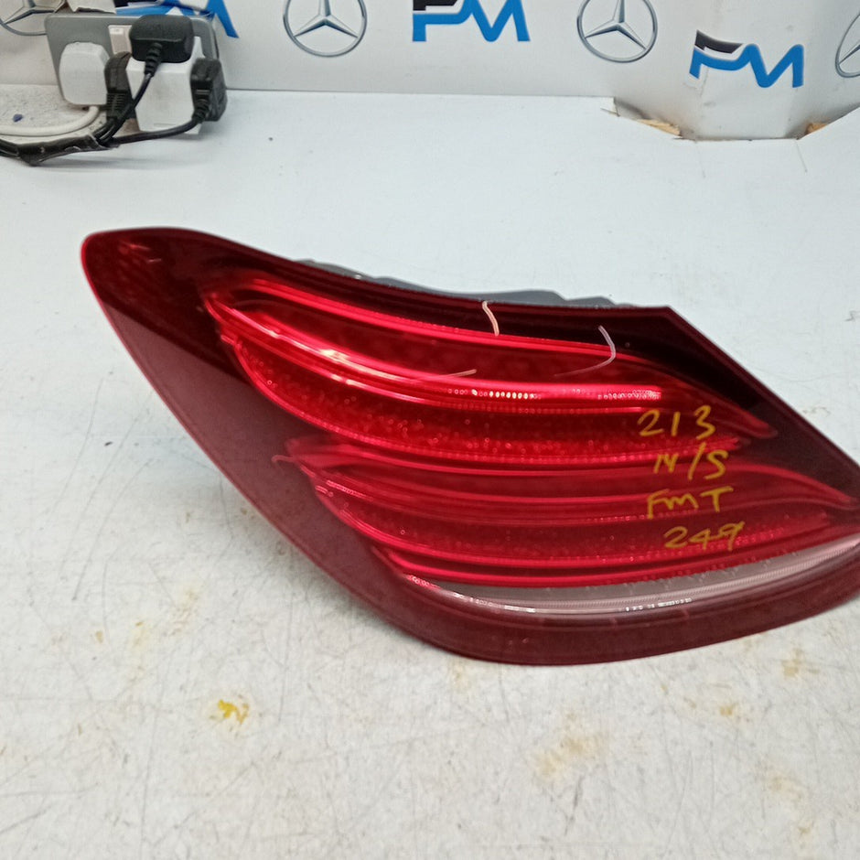 MERCEDES E-CLASS W213 PASSENGER LEFT NS REAR TAIL LIGHT A2139067900 FMT249