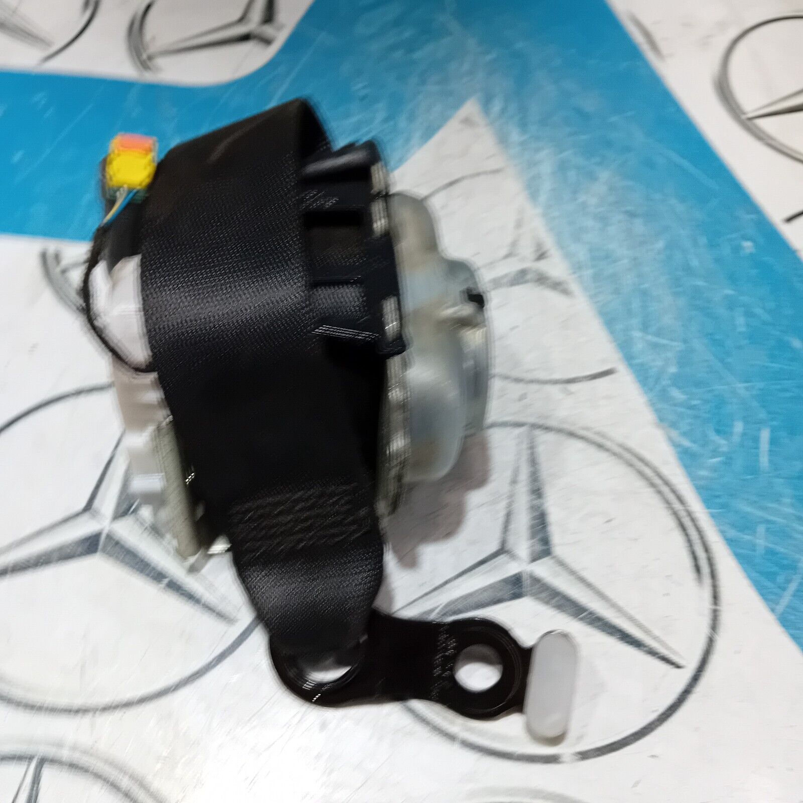 MERCEDES BENZ E CLASS A238 CONVERTIBLE 2017-23 REAR RIGHT SEAT BELT A2388603800