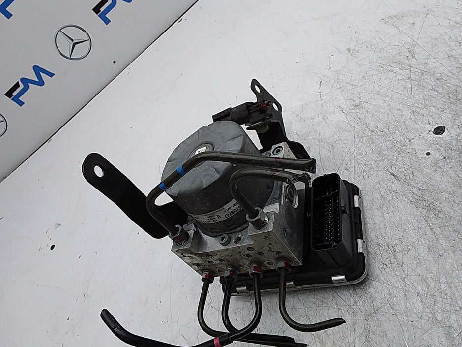 MITSUBISHI OUTLANDER MK3 HYBRID ABS PUMB AMPLIFIER UNIT 4670B747 FMR496