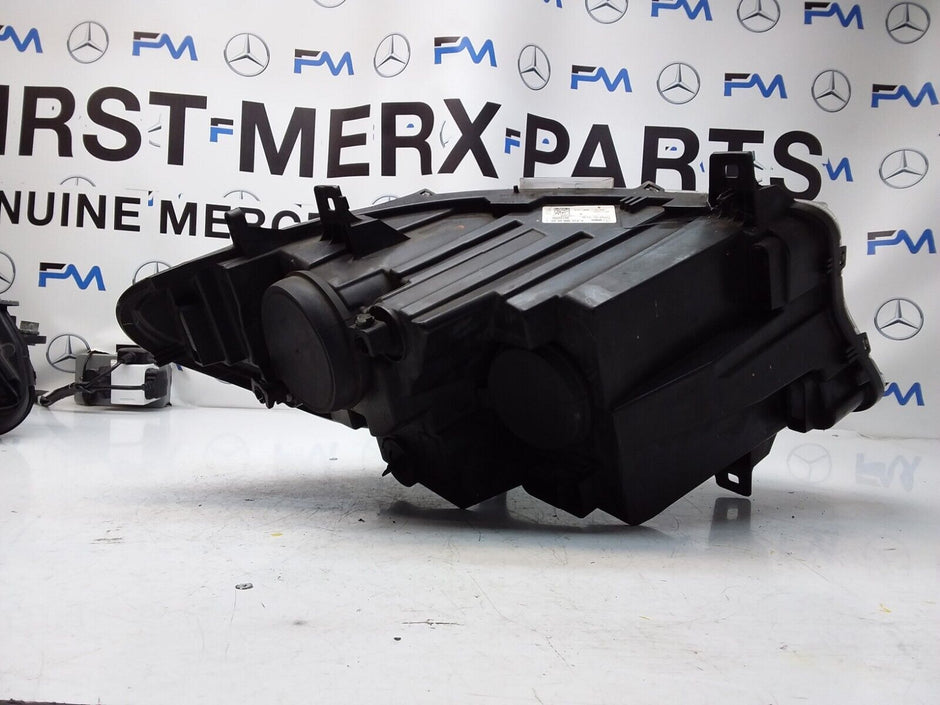 2018 MERCEDES VS30 W910 HEADLIGHT PASSENGER NS A9109060200 FMH111