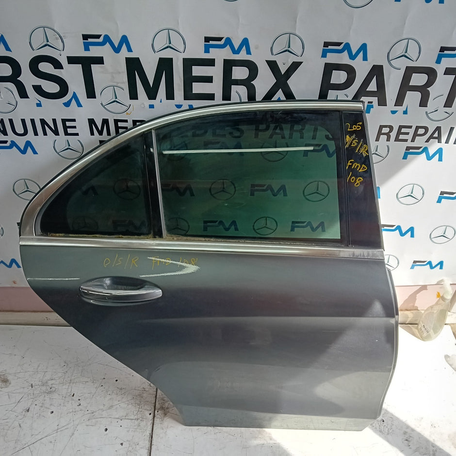 MERCEDES BENZ  C-CLASS W2O5 DRIVER SIDE REAR DOOR O/S/R COMPLETE GREY FMD108