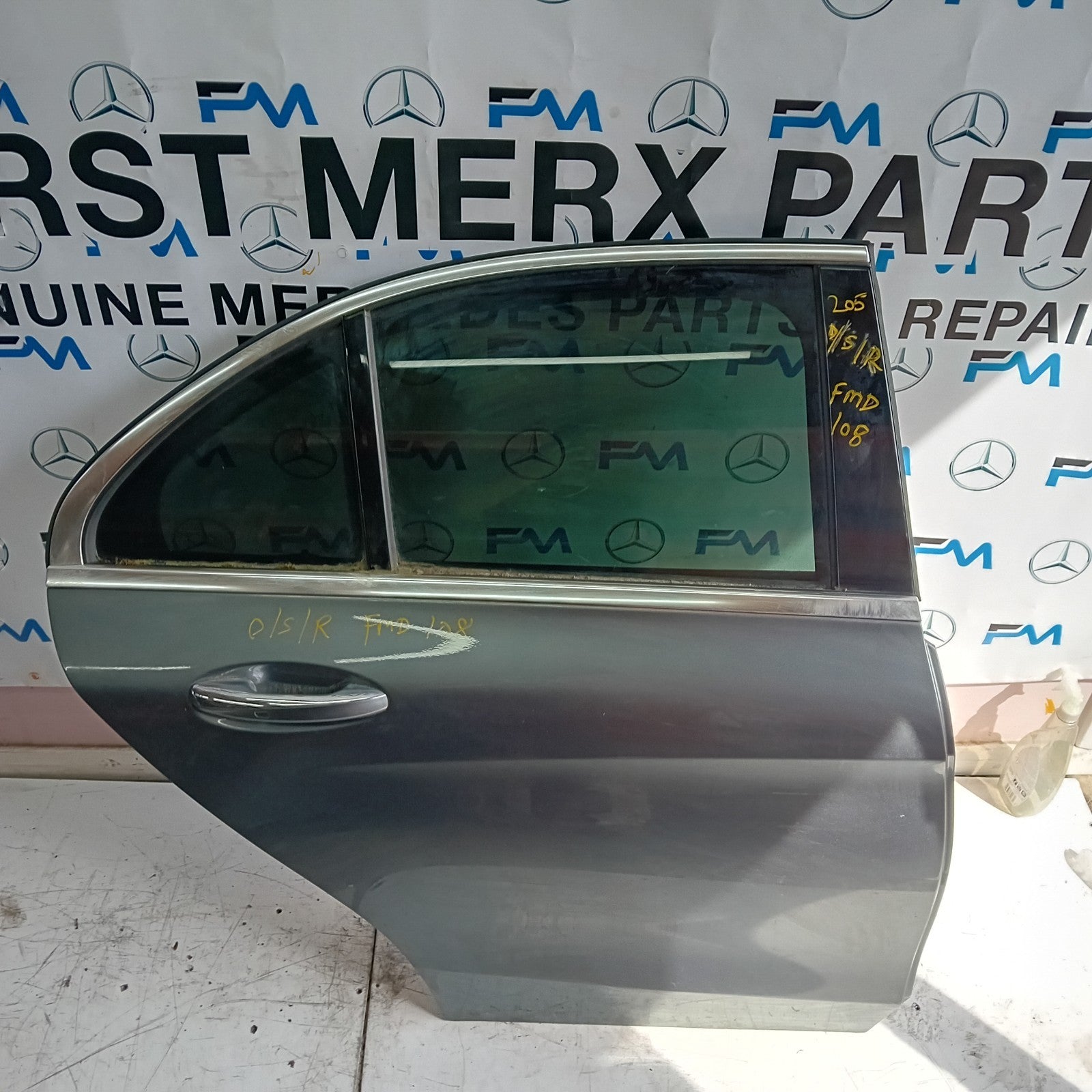 MERCEDES BENZ  C-CLASS W2O5 DRIVER SIDE REAR DOOR O/S/R COMPLETE GREY FMD108