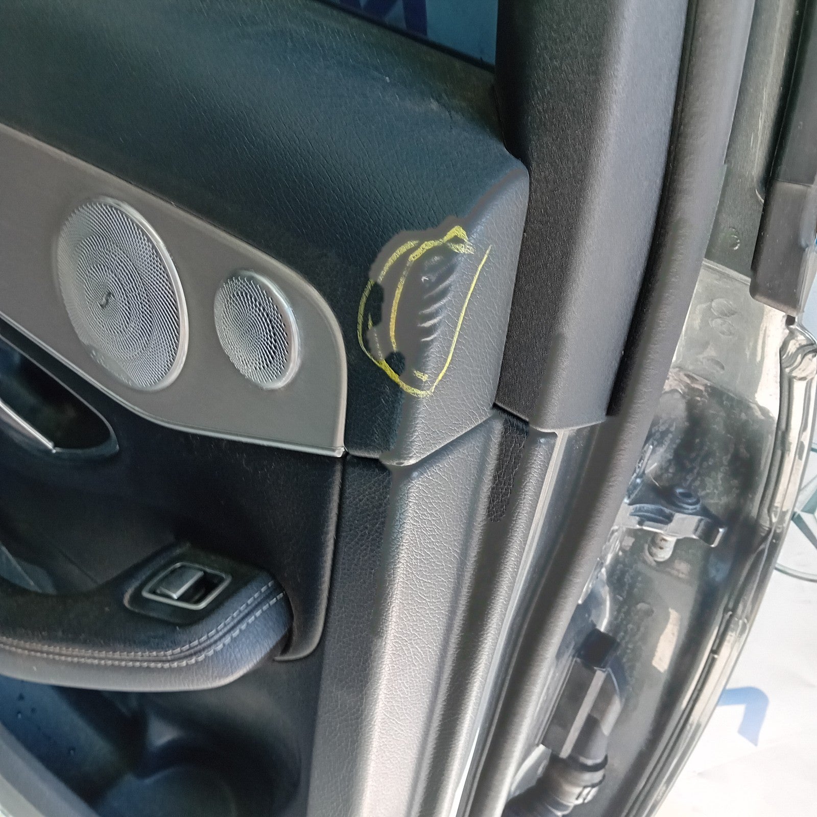 MERCEDES C-CLASS W205 PASSENGER REAR DOOR NSR 2014 GREY COMPLETE FMD487