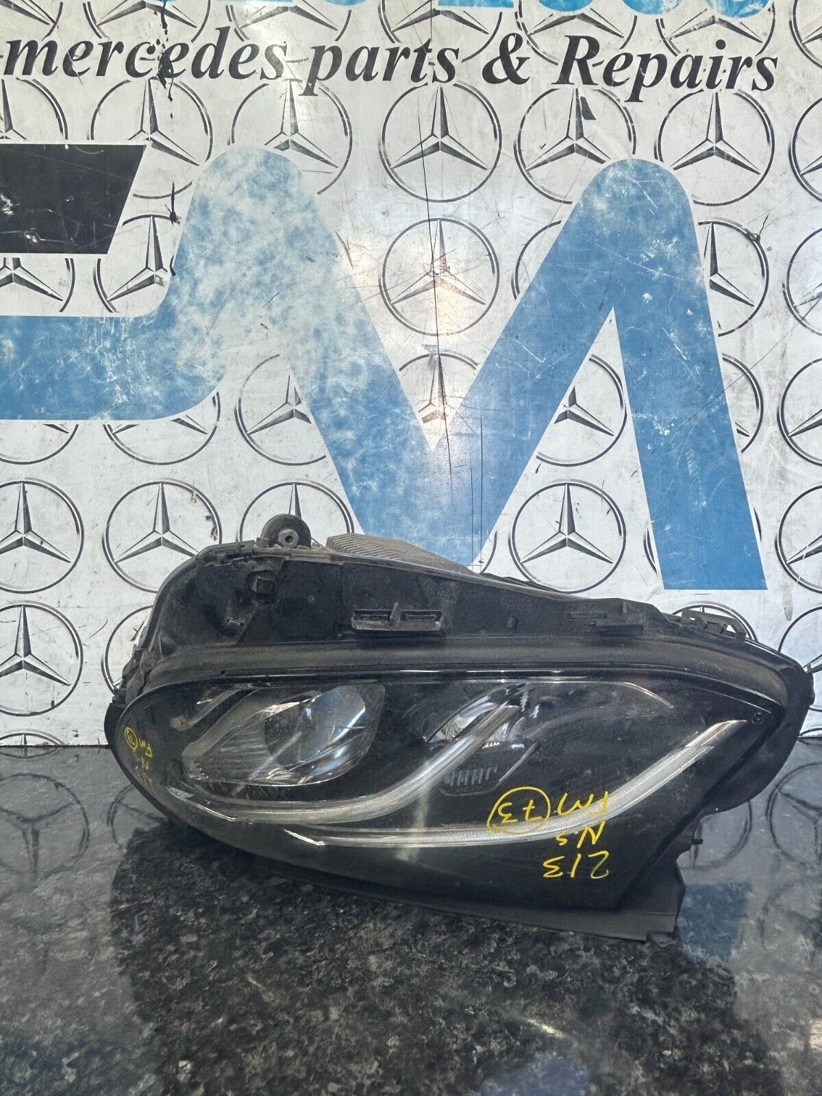 MERCEDES E CLASS PASSENGER SIDE  HEADLIGHT COMPLETE 2016/2022 A2139064104 FMH73