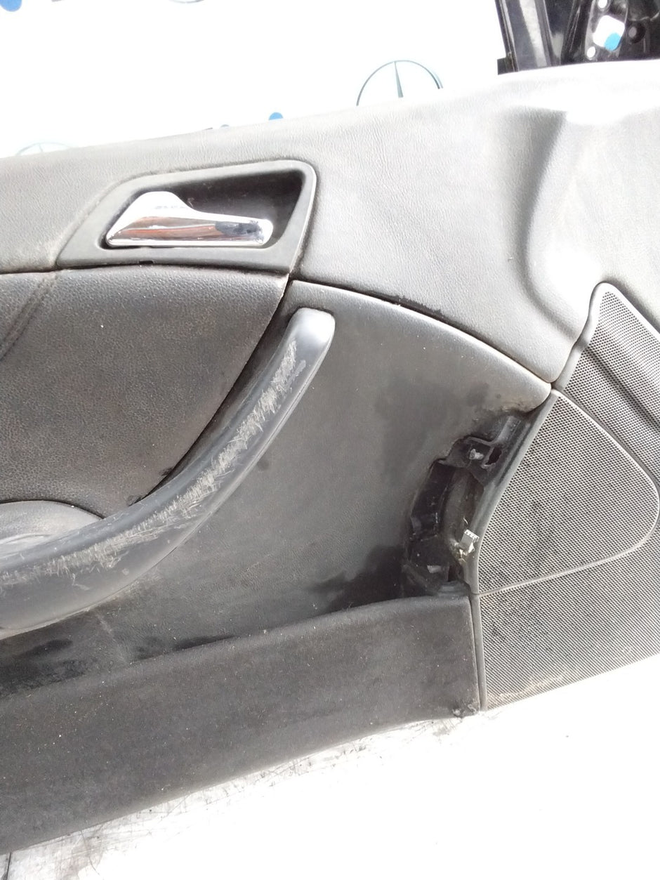 MERCEDES C-CLASS W203  PASSENGER FRONT DOOR NSF BLACK 2001-2004 COMPLETE FMD306