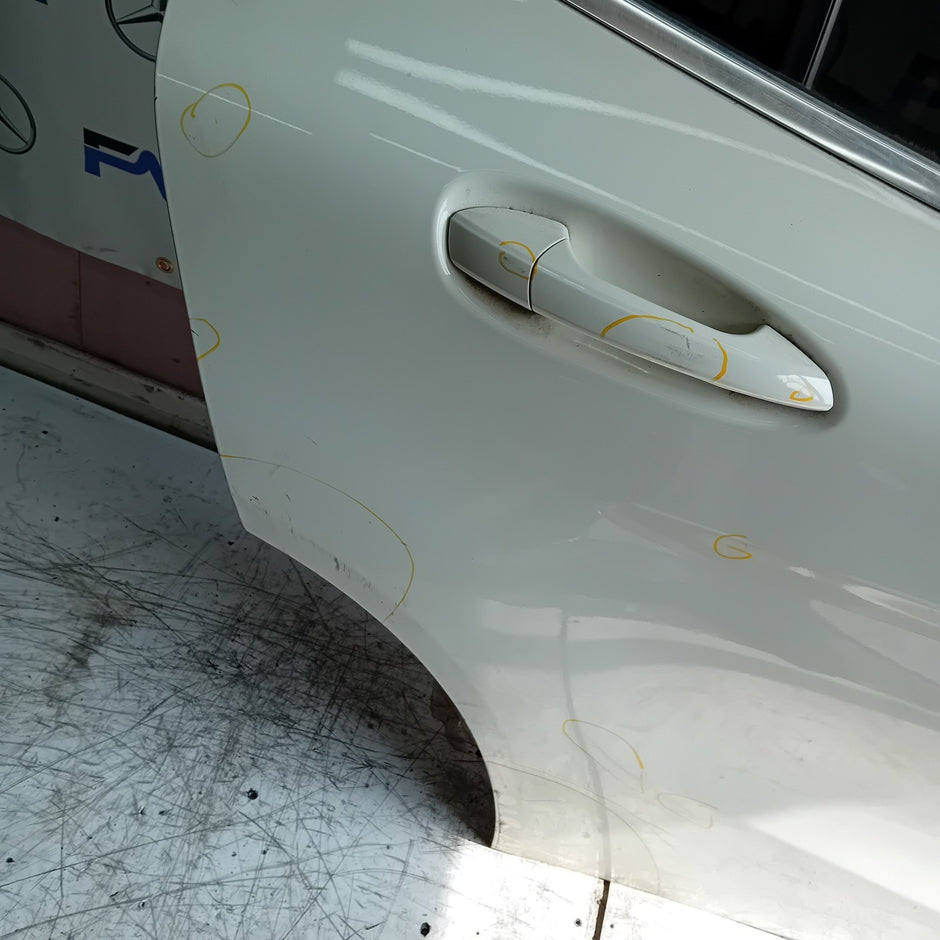 MEECEDES GLA X156 DRIVER SIDE REAR DOOR OSR 2014-19 WHITE COMPLETE FMD282