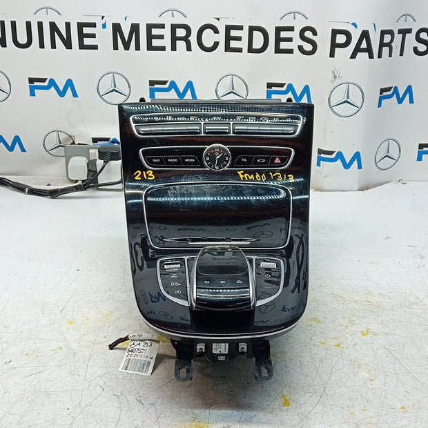  MERCEDES E-CLASS W213 CLIMATE & CENTRE CONSOLE A2138100815  COMPLETE FM001313