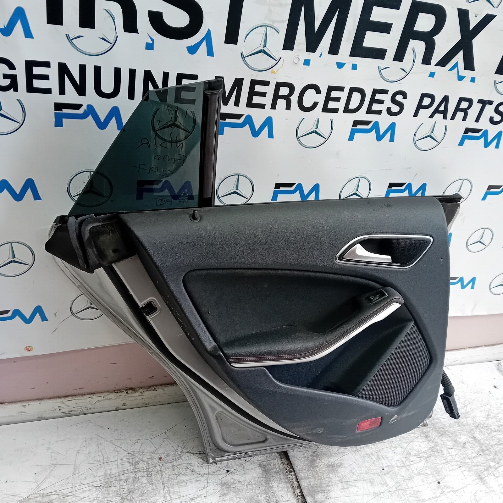 MERCEDES CLA W117 EST PASSENGER REAR DOOR NSR SILVER 2013-19 COMPLETE FMD297