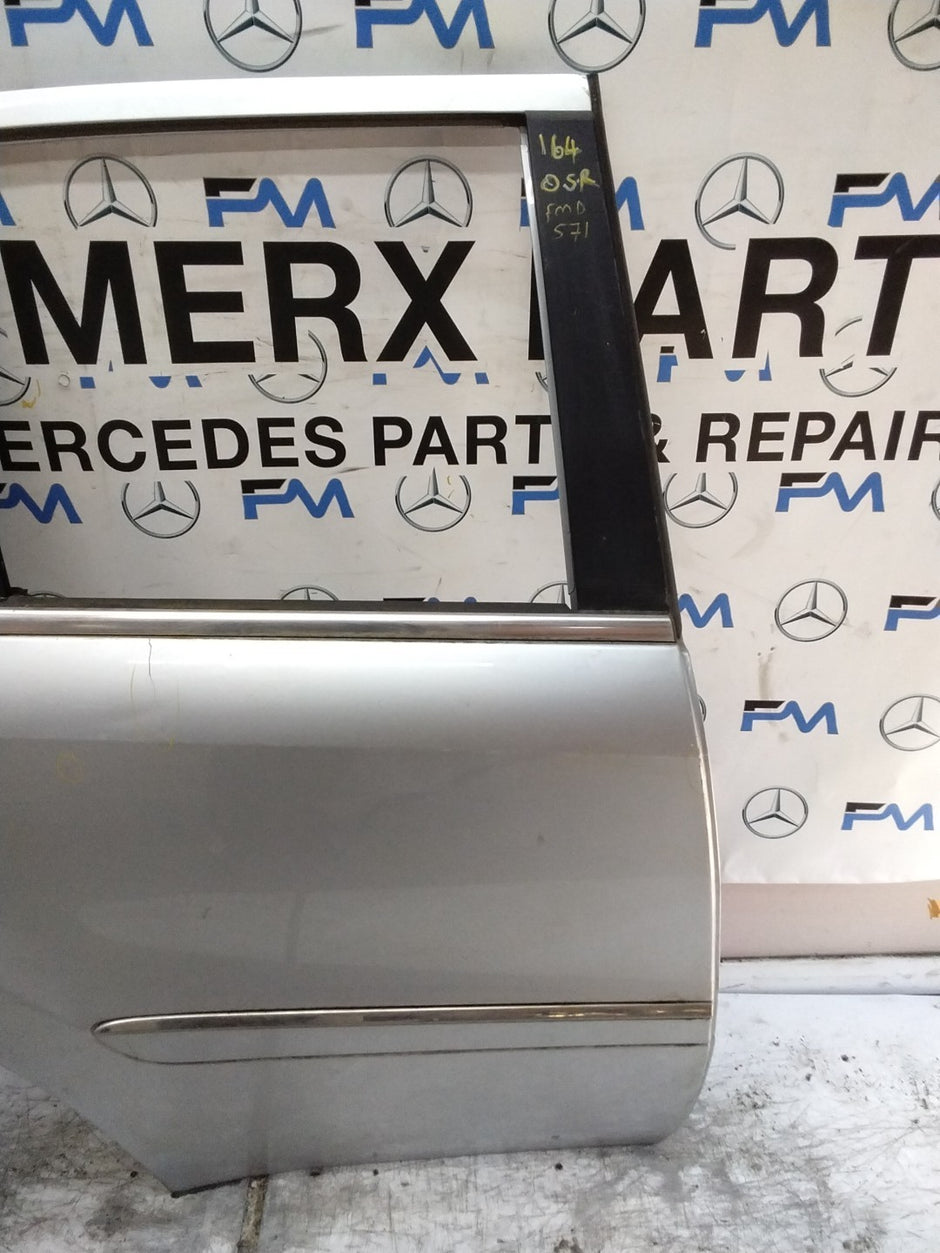 MERCEDES M-CLASS W164  DRIVER REAR DOOR OSR SILVER 2005-11 FMD571
