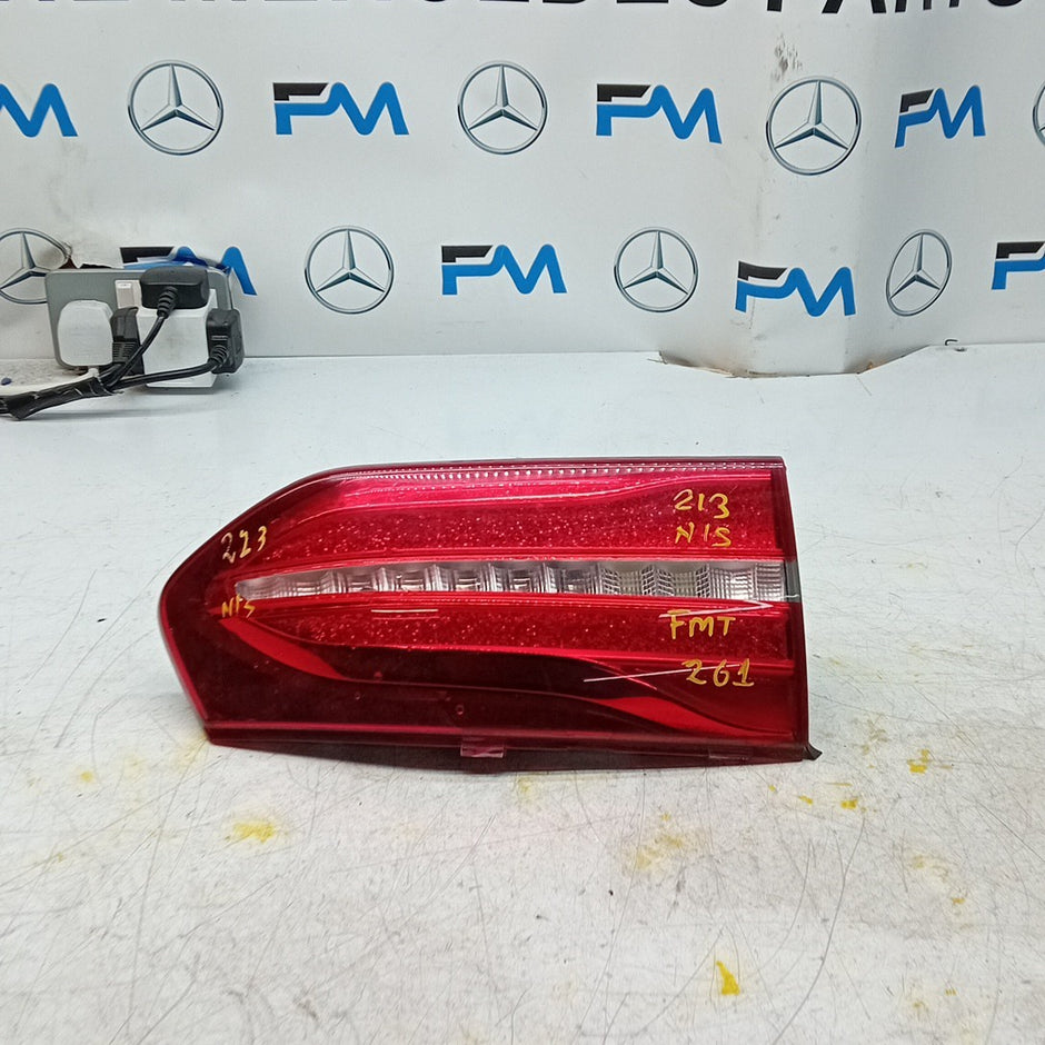 MERCEDES BENZ  E-CLASS W213 PASSENGER LEFT NS REAR INNER TAIL LIGHT FMT261