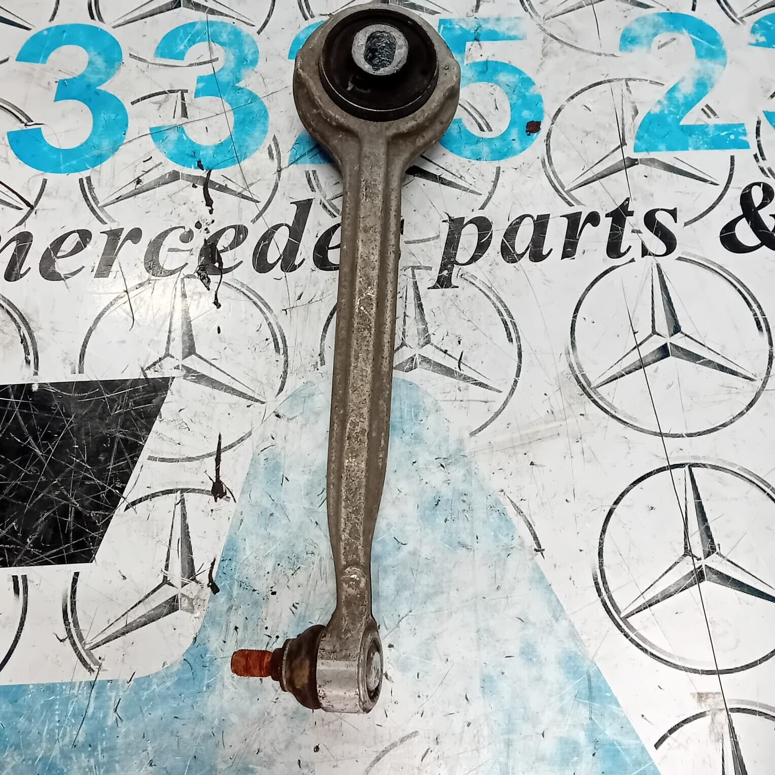 MERCEDES BENZ C-CLASS W204  DRIVER SIDE FRONT LOWER CONTROL ARM