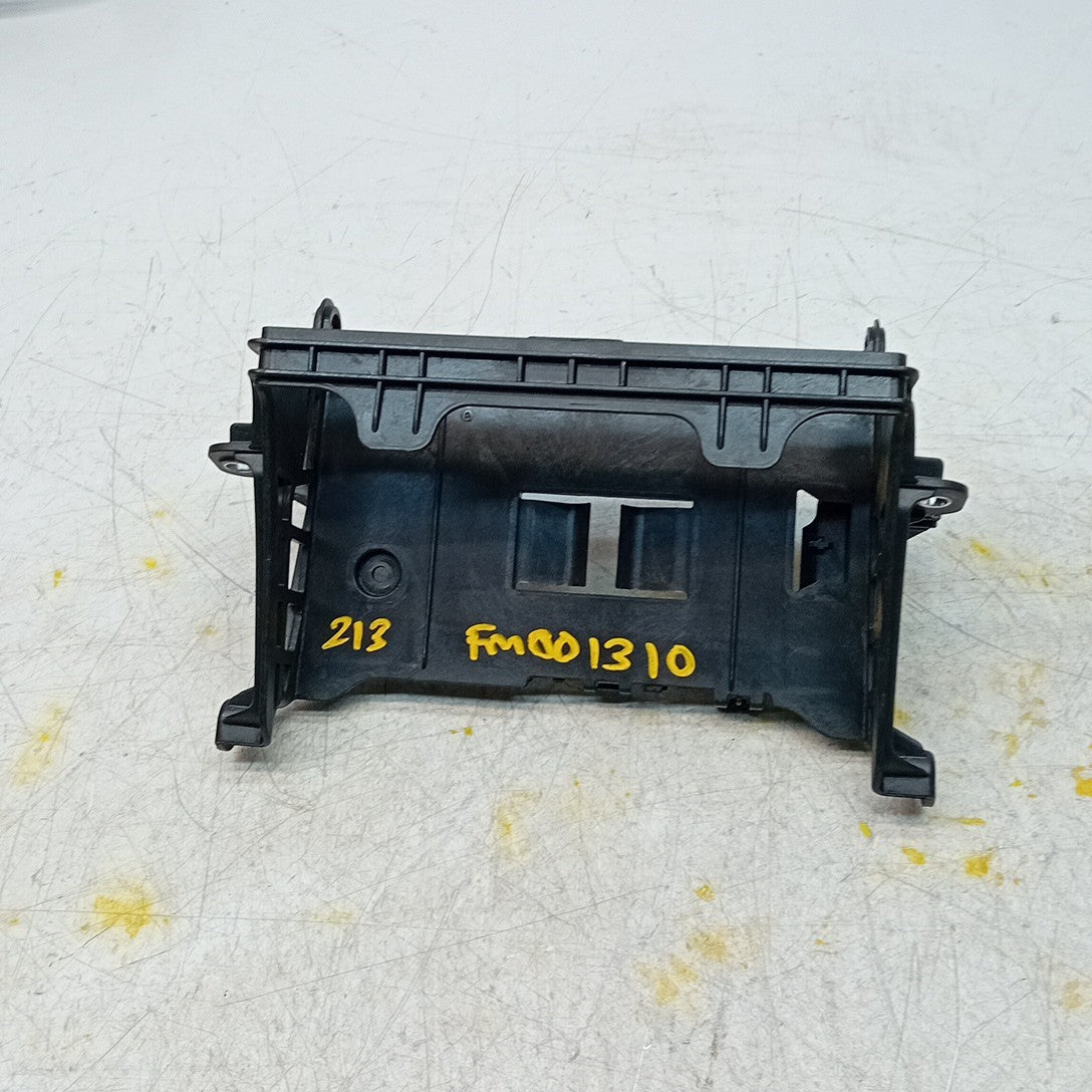 MERCEDES BENZ E-CLASS W213 RADIO STEREO HEAD UNIT BRACKET A2135455900  FM001310