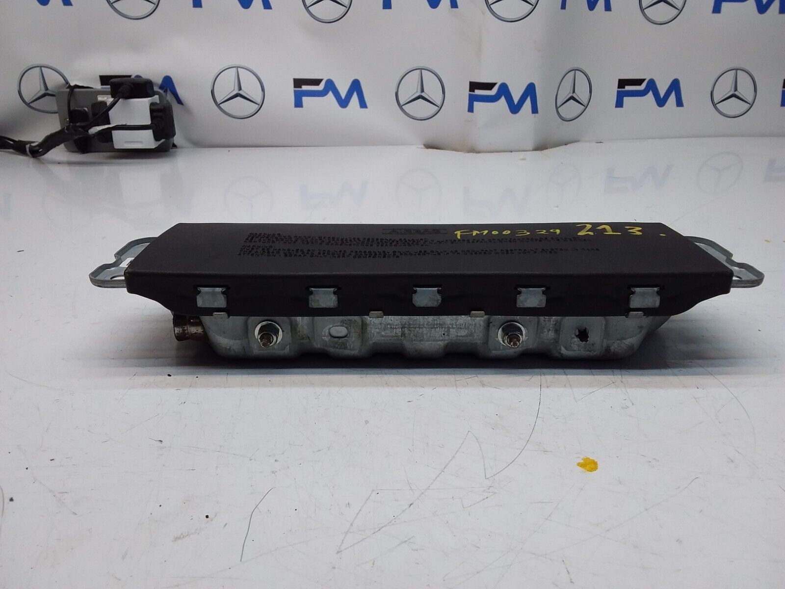 2017 MERCEDES BENZ A-CLASS W213 DRIVER SIDE KNEE AIRBAG A2138600302 FM00329