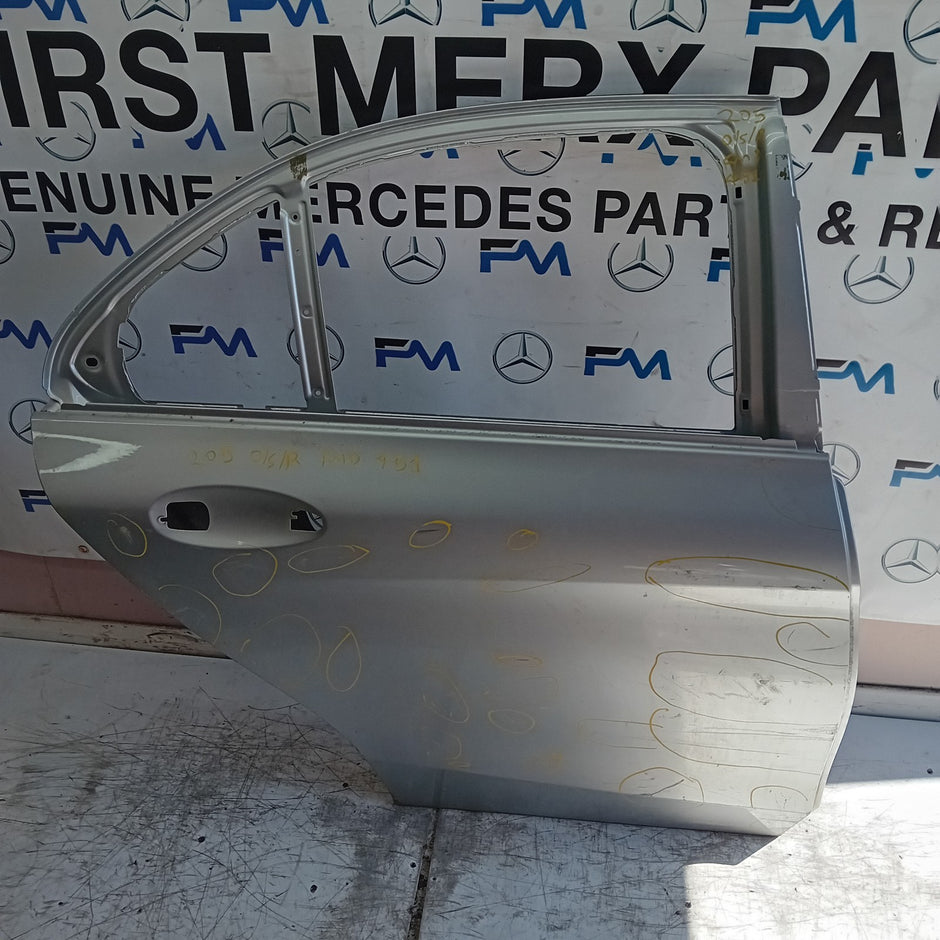 MERCEDES C-CLASS W205 SLN DRIVER REAR DOOR OSR SILVER 2014 ON FMD451