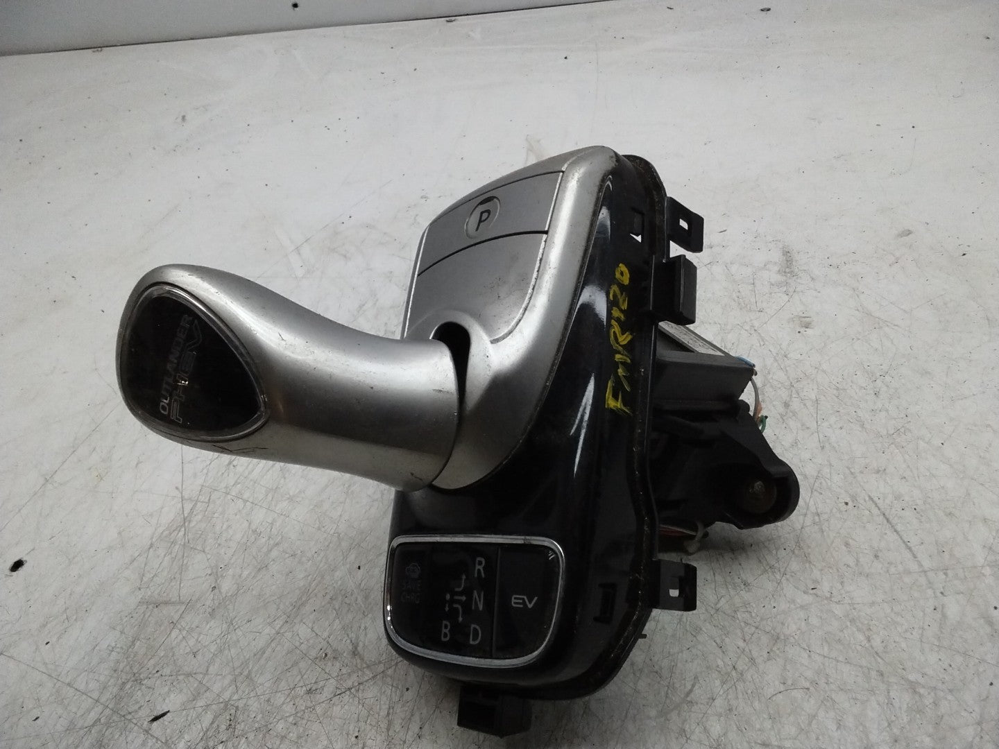 MITSUBISHI OUTLANDER GEAR STICK 2400A355 FMR120