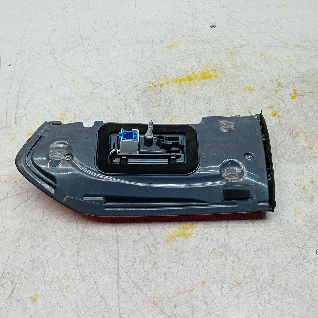 MERCEDES BENZ  E-CLASS W213 PASSENGER LEFT NS REAR TAIL LIGHT FMT264