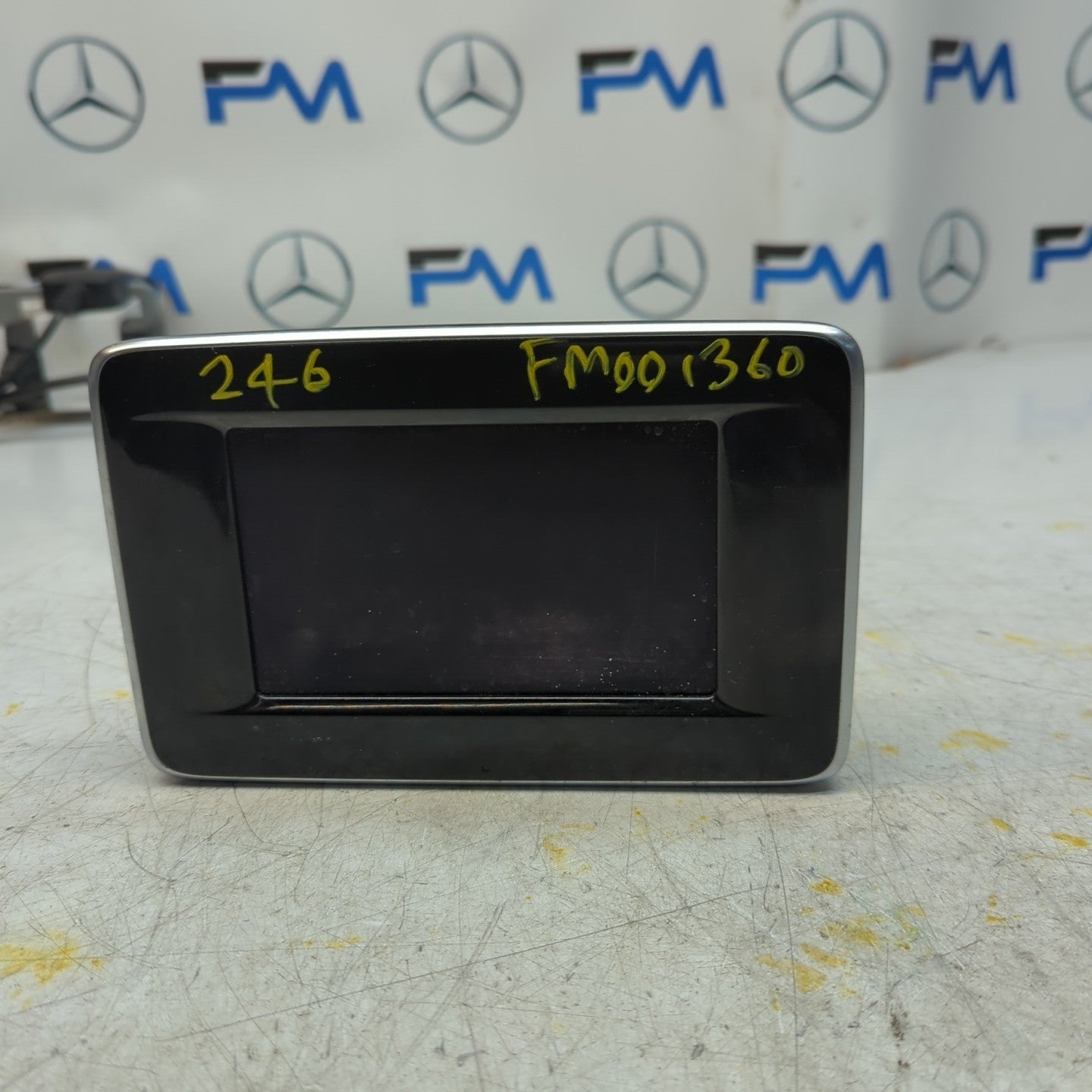 MERCEDES BENZ B-CLASS W246 DISPLAY SCREEN A2469001203  2012-2019 ON FM001360