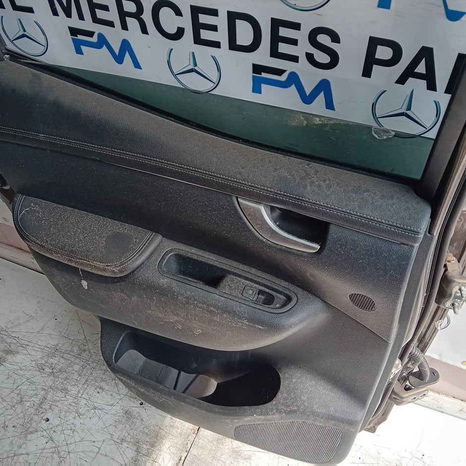 MEECEDES X-CLASS W470 PASSENGER SIDE REAR DOOR NSR 2017-20 BROWN COMPLETE FMD283