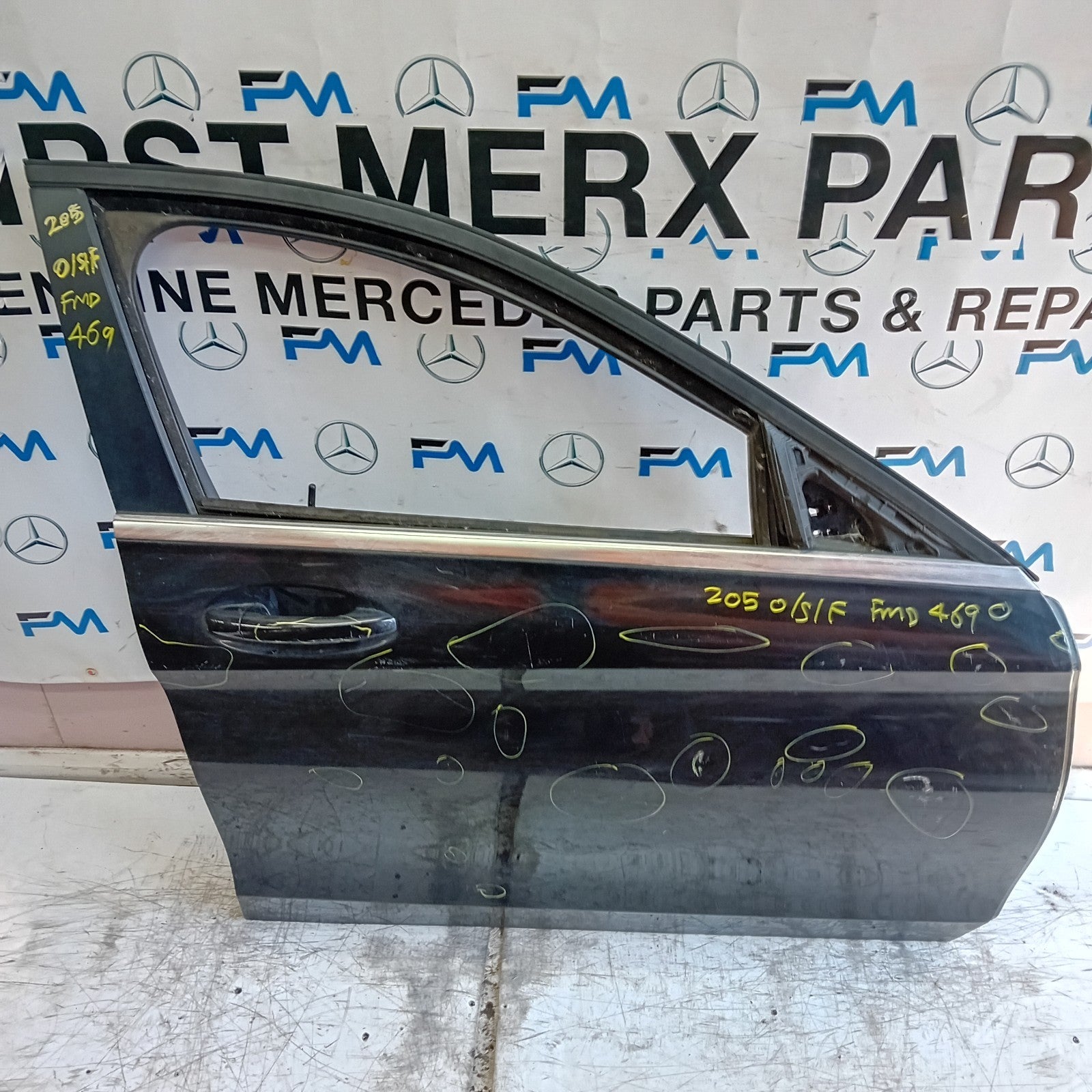MERCEDES BENZ C-CLASS W205 SLN DRIVER FRONT DOOR OSF BLACK 2014 ON FMD469