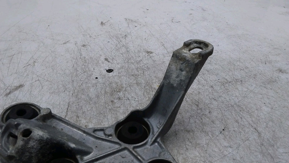MERCEDES BENZ C-CLASS  ABS PUMP MOUNTING BRACKET A2054312240  FMR395