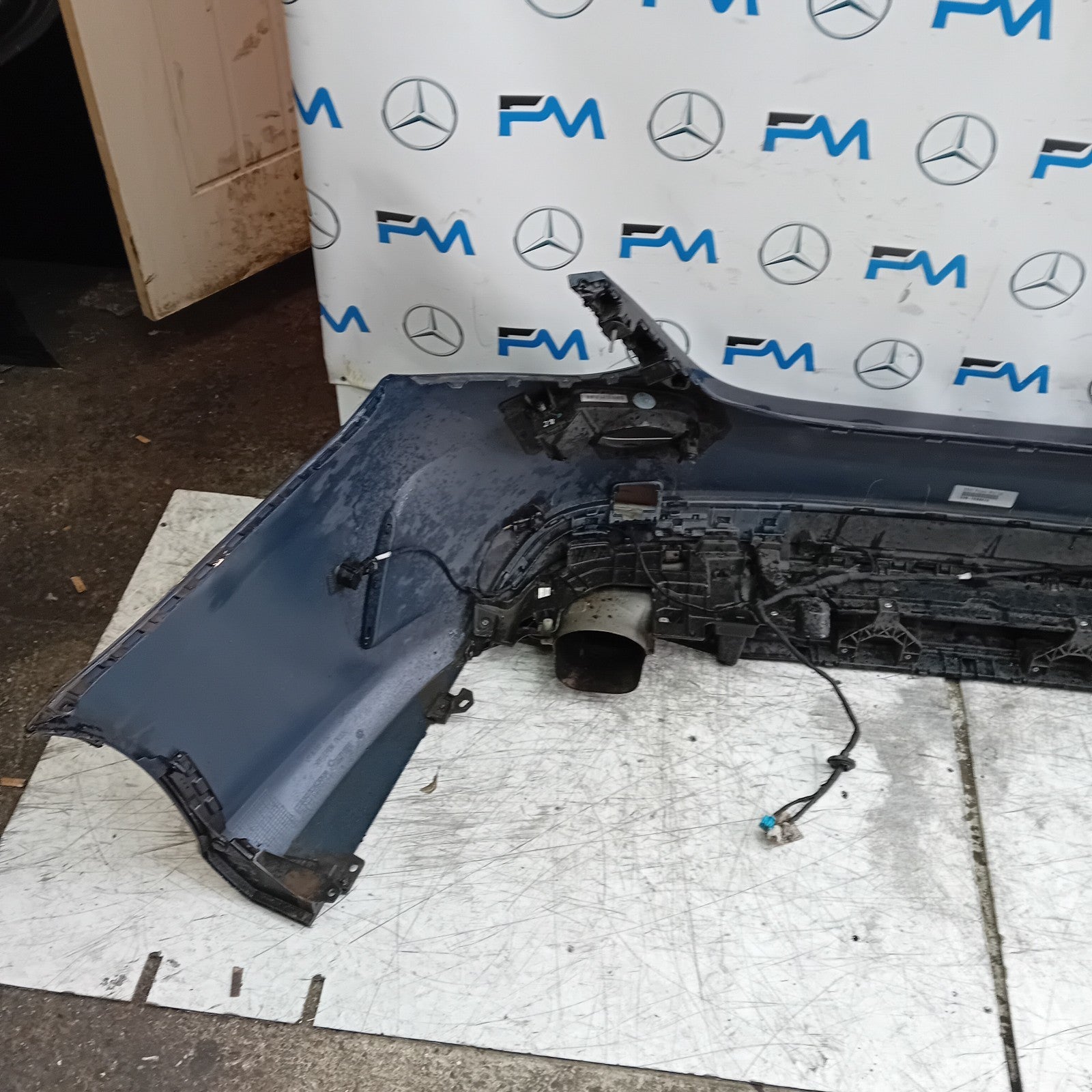 MERCEDES C-CLASS W205 SLN REAR BUMPER 2014 ON BLUE COMPLETE A2058555738 FMX36