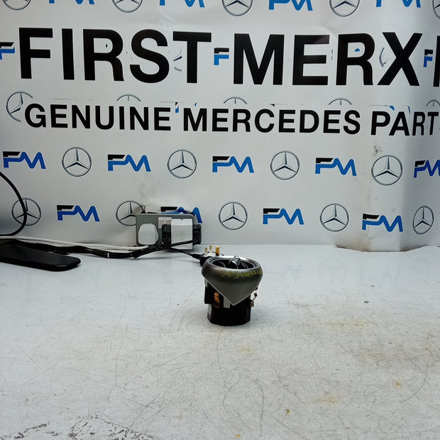 MERCEDES BENZ C-CLASS W205 DASHBOARD AIR VENT 2016 A2058304400 FM001520