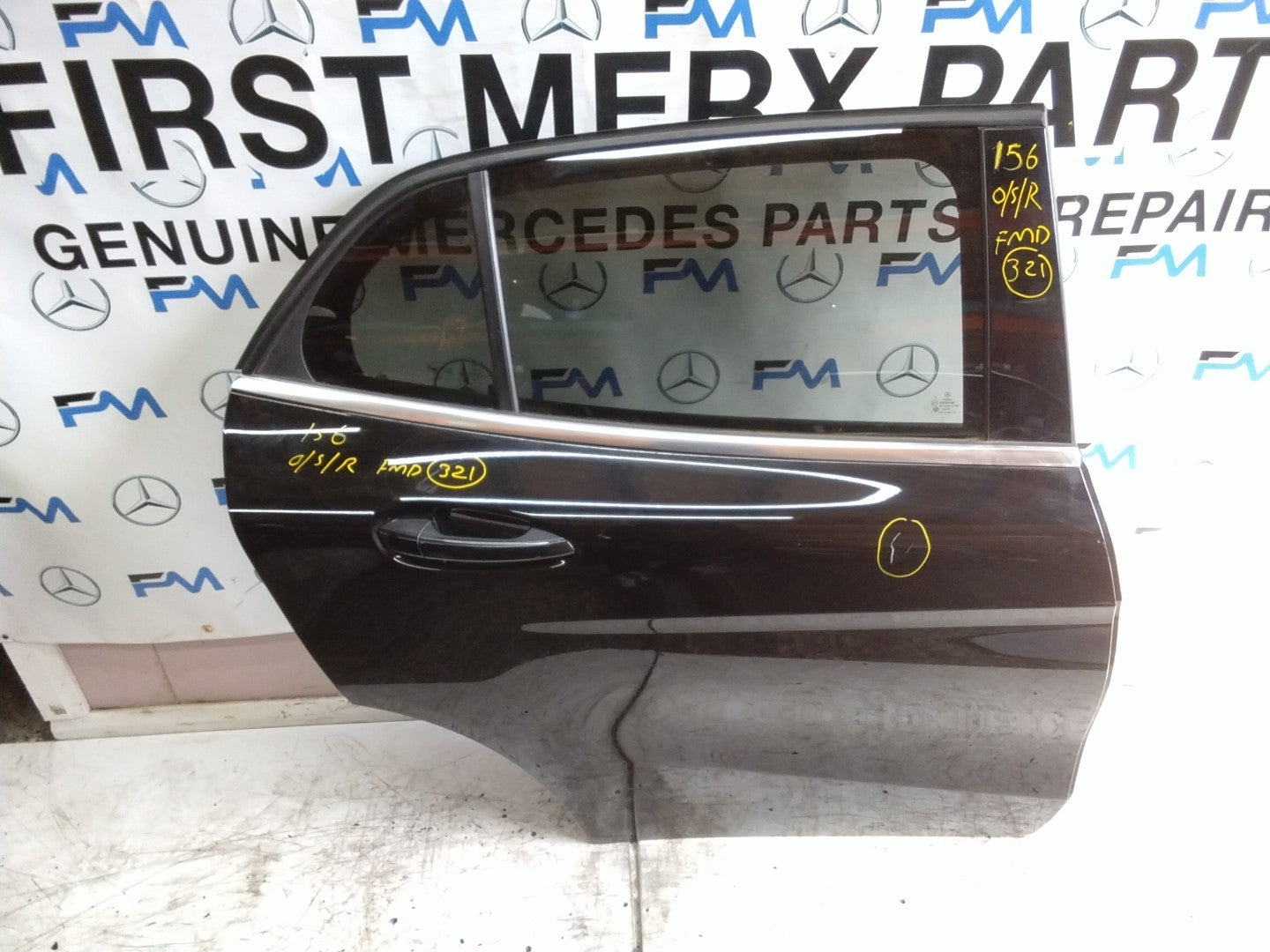 MERCEDES BENZ GLA X156 DRIVER REAR DOOR OSR BLACK 2014-19 COMPLETE FMD321