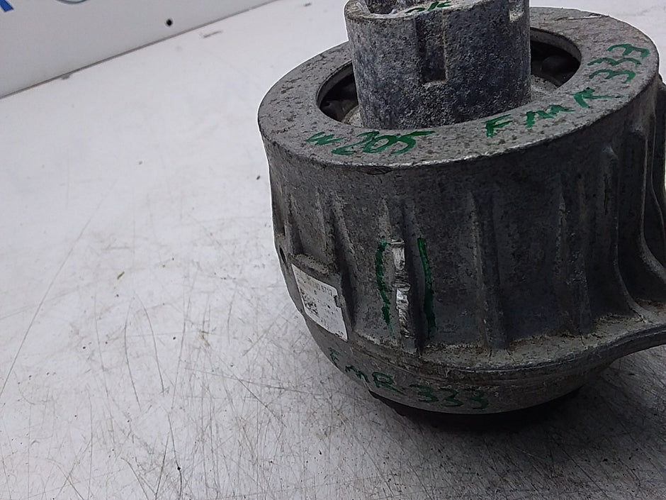 MERCEDES BENZ  C-CLASS W205  ENGINE MOUNT RIGHT OS A2052406717 FMR333