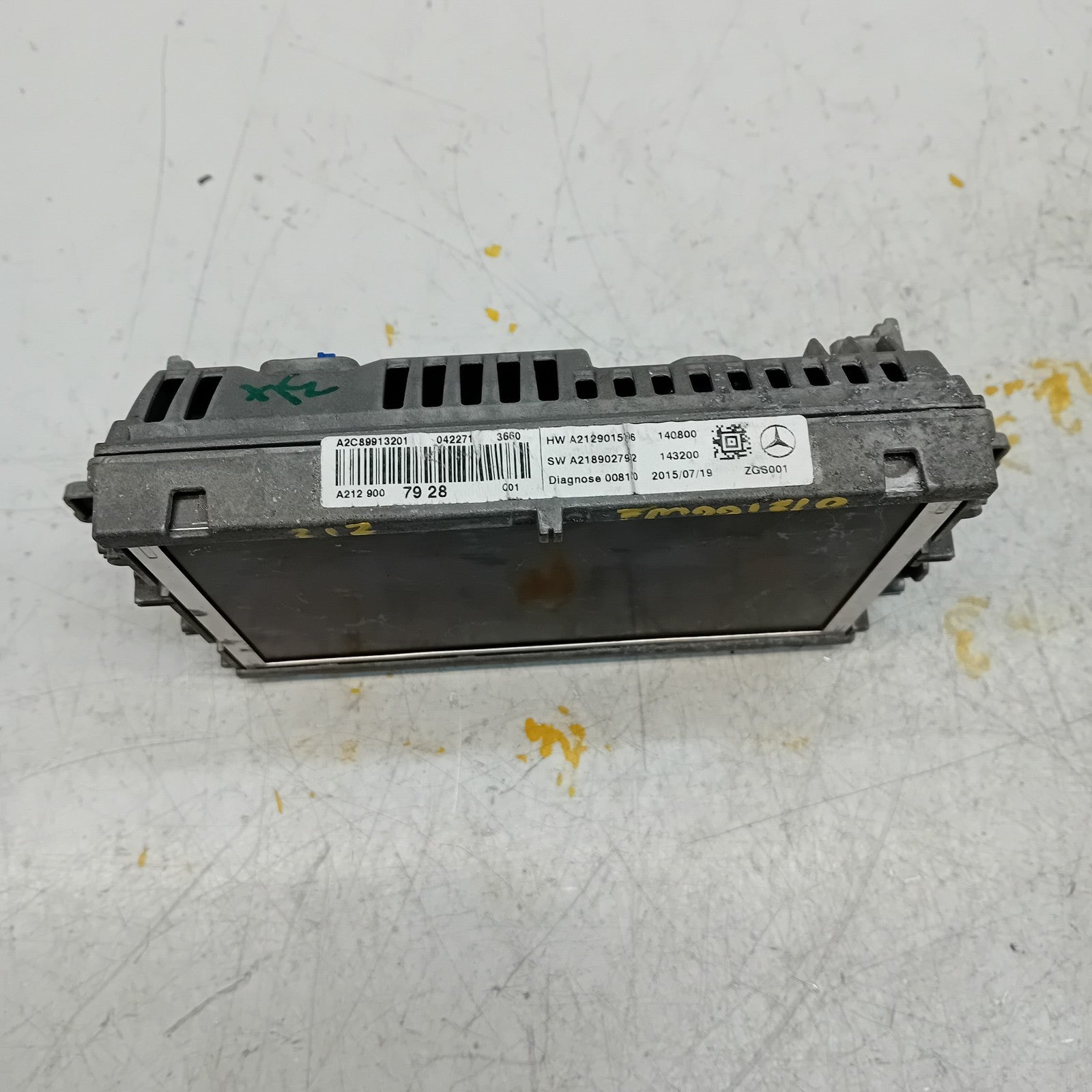 MERCEDES BENZ E-CLASS W212 SAT NAV DISPLAY SCREEN A2129007928 FM001210