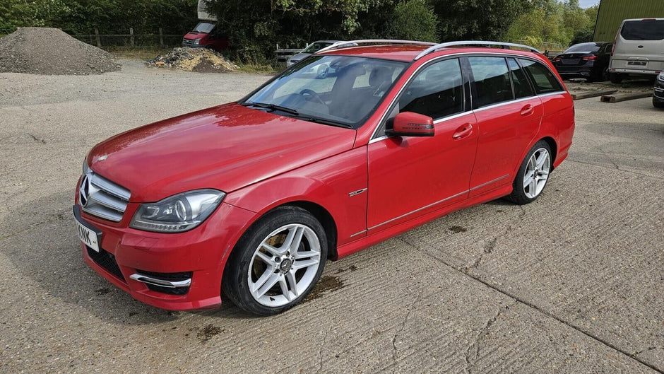 MERCEDES BENZ C-CLASS W204 - BREAKING / FRONT BUMPER AND WINGS