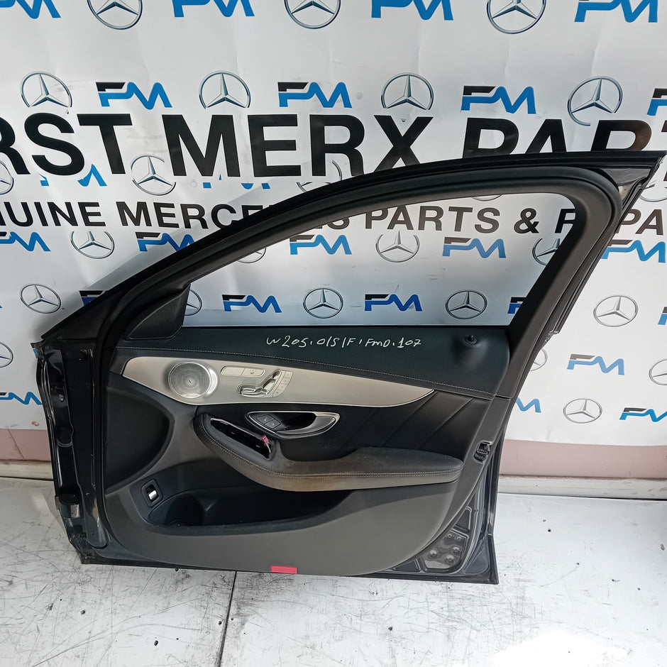 MERCEDES BENZ  C-CLASS W2O5 DRIVER SIDE FRONT DOOR O/S/F COMPLETE GREY FMD107