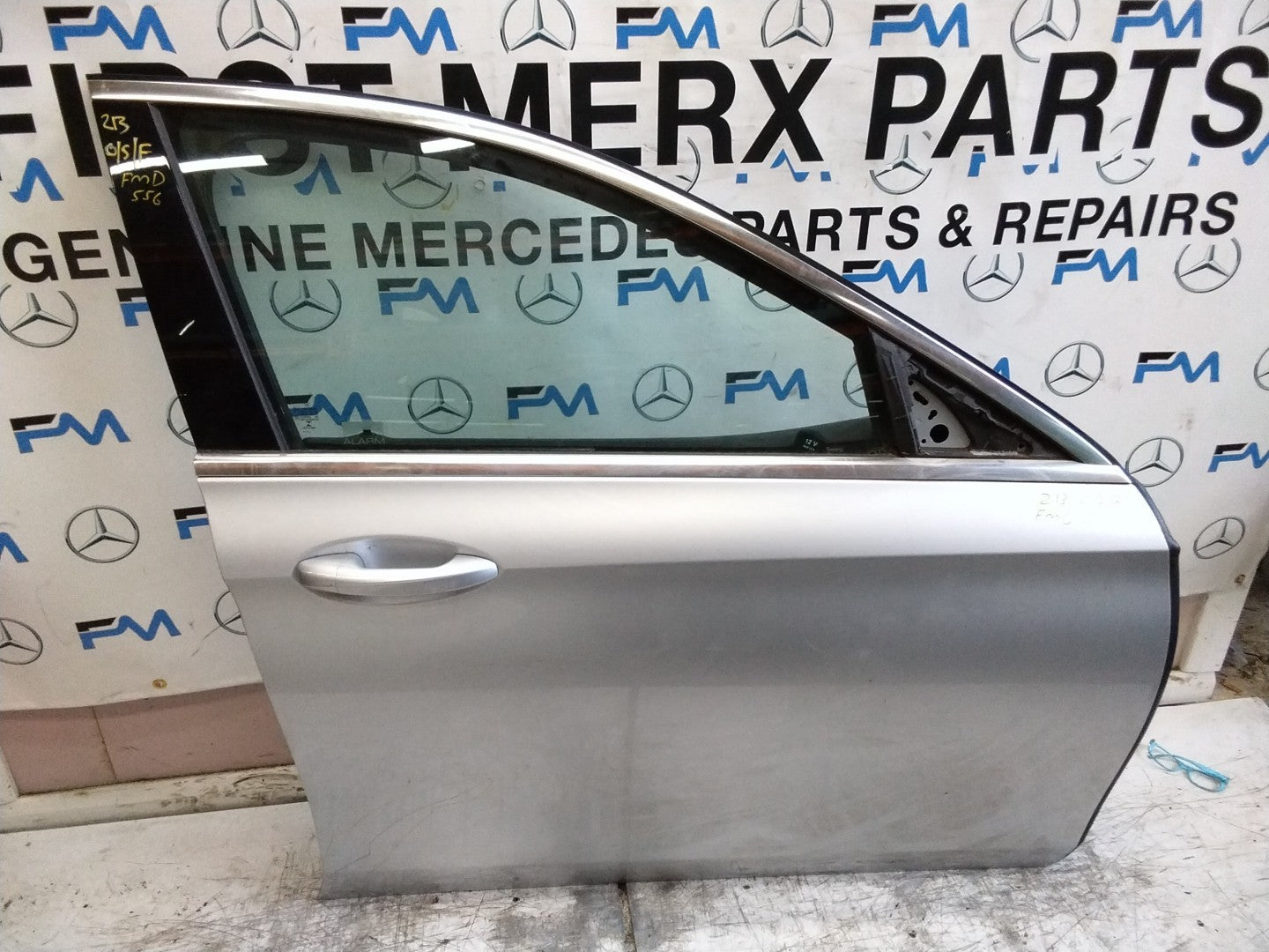 MERCEDES E-CLASS W213 SLN DRIVER FRONT DOOR OSF SILVER 2016-20 FMD556