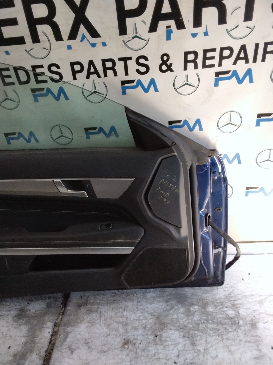 MERCEDES BENZ E-CLS W207  PASSENGER FRONT DOOR NSF BLUE 2009-16  FMD593