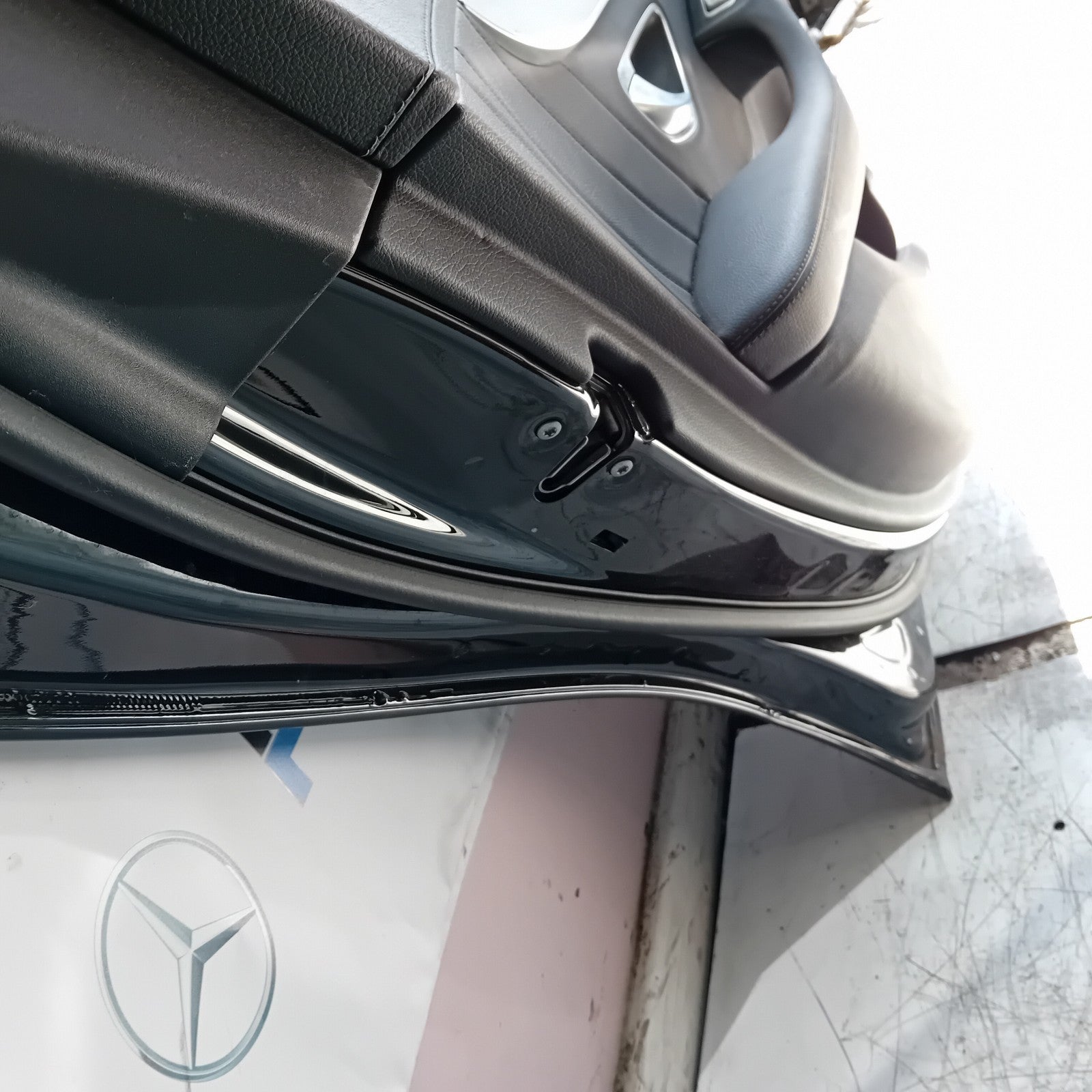 MERCEDES C-CLASS W205 SLN PASSENGER REAR DOOR NSR BLACK 2014 ON COMPLETE FMD428