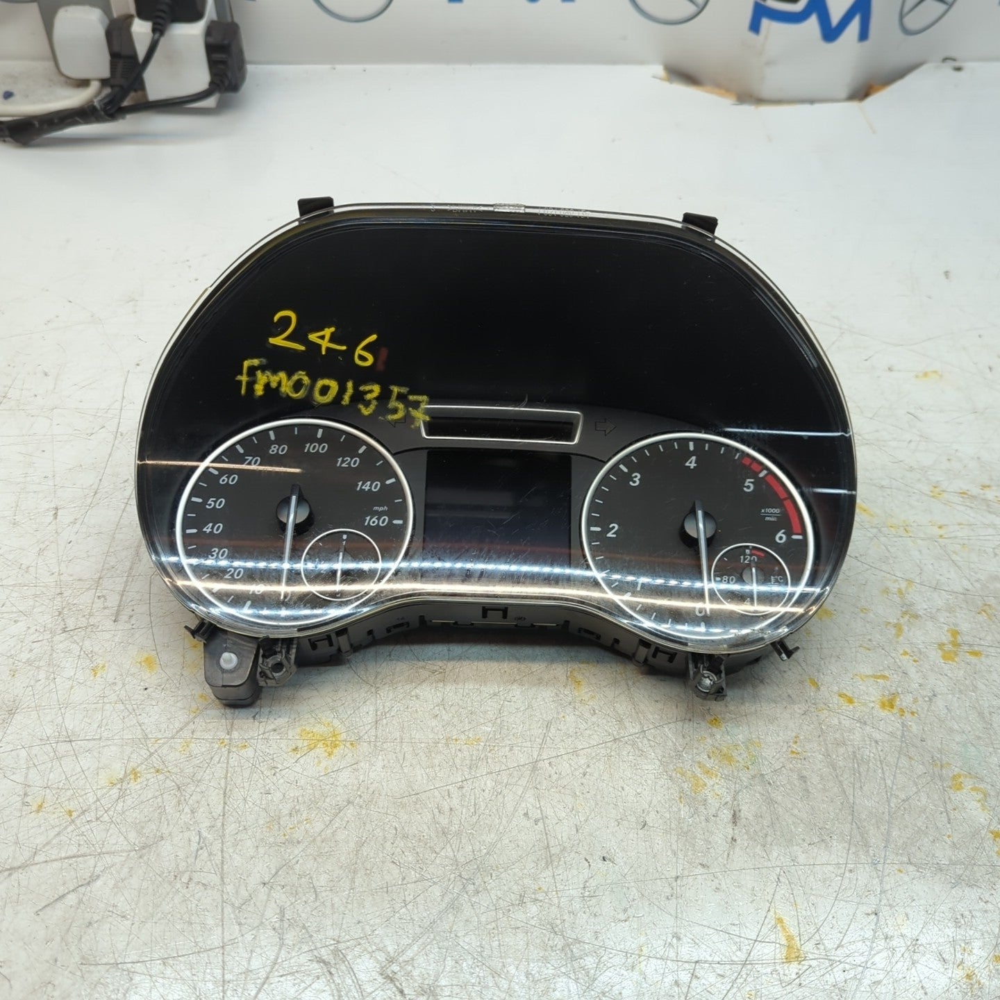 MERCEDES B-CLASS W246 SPEEDOMETER INSTRUMENT CLUSTER BLACK A2469006911 FM001357