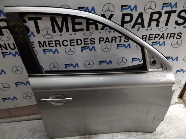 MITSUBISHI OUTLANDER MK3 DRIVER FRONT DOOR OSF SILVER COMPLETE 2013 FMD305