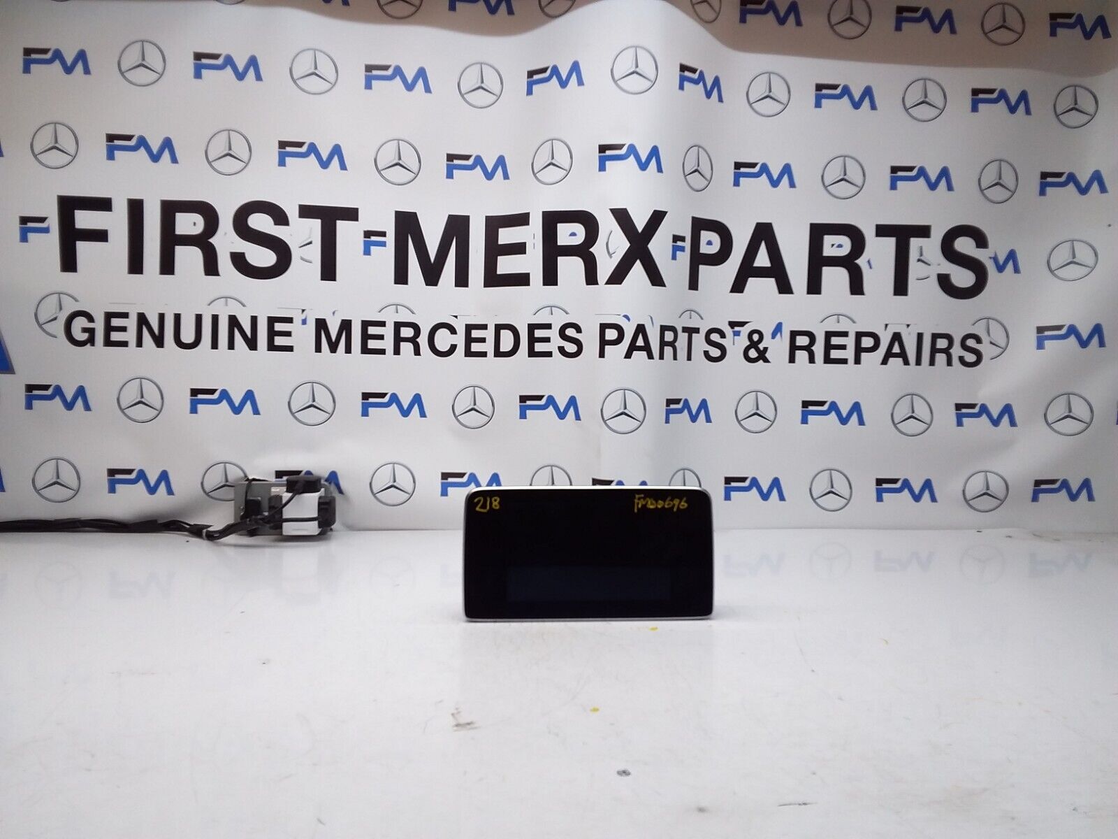 MERCEDES CLS CLASS W218 2015 SAT NAV MULTIMEDIA SCREEN A2189006005 FM00696