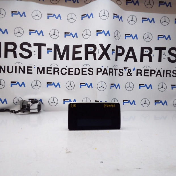 MERCEDES CLS CLASS W218 2015 SAT NAV MULTIMEDIA SCREEN A2189006005 FM00696