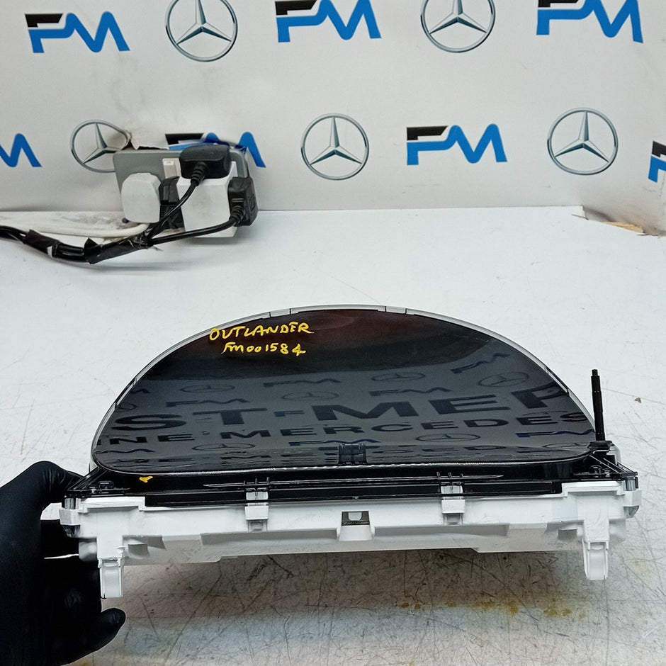 MITSUBISHI OUTLANDER SPEEDOMETER INSTRUMENT CLUSTER  8100C840 FM001584