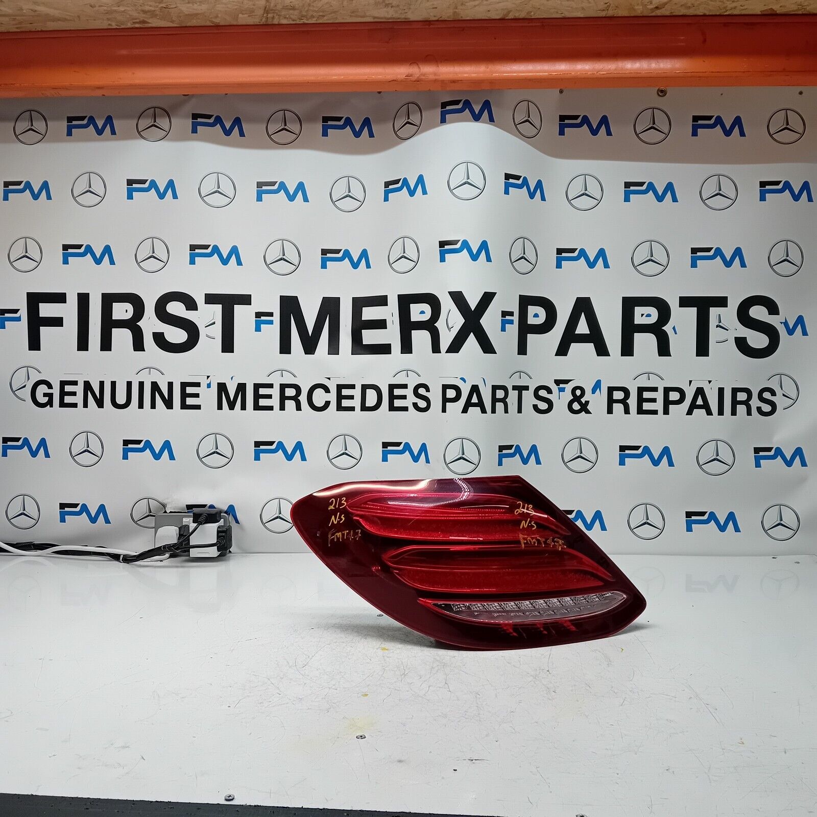 MERCEDES E-CLASS W213 2017 REAR PASSENGER N/S TAIL LIGHT A2139067700 FMT47