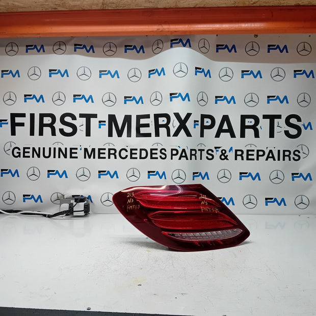 MERCEDES E-CLASS W213 2017 REAR PASSENGER N/S TAIL LIGHT A2139067700 FMT47