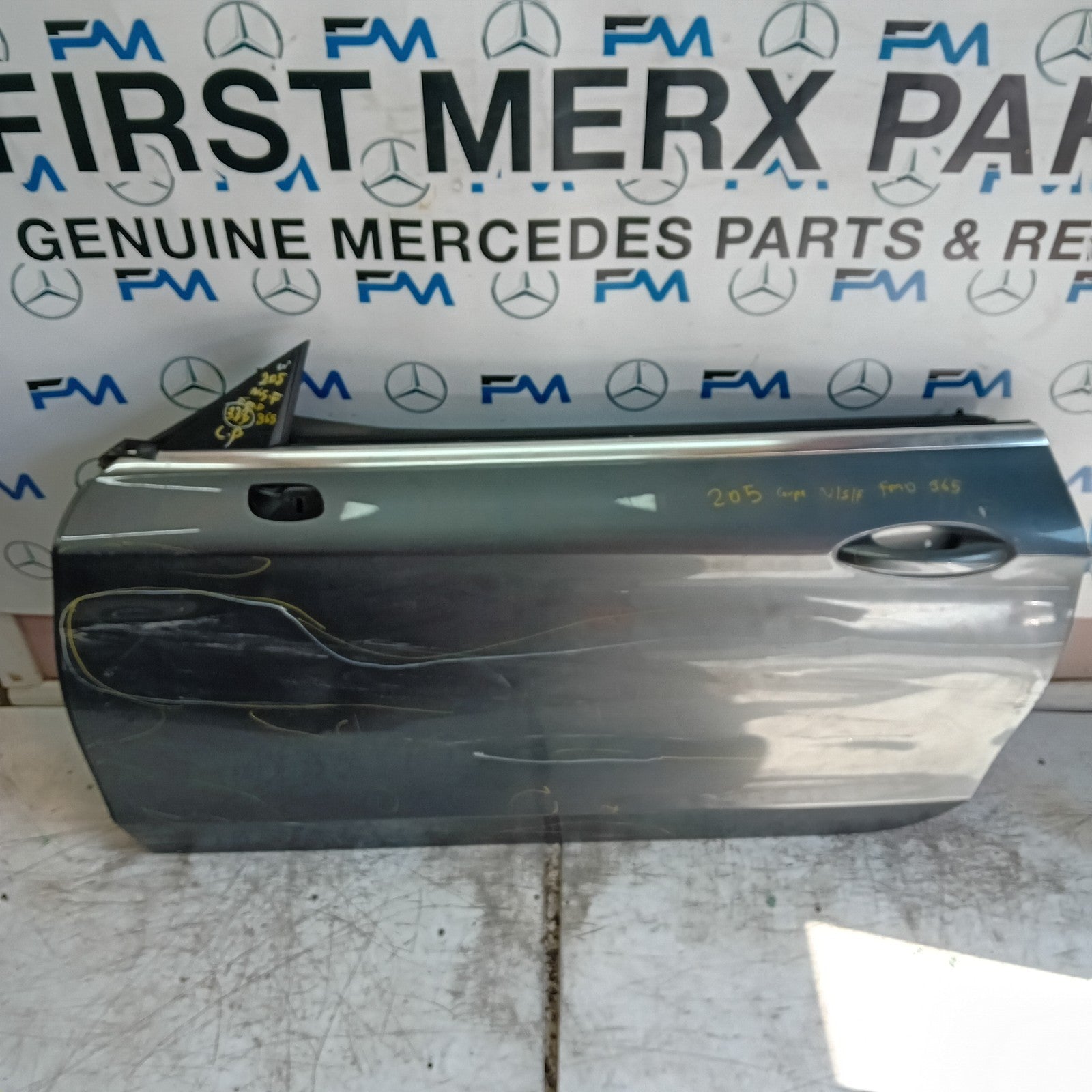 MERCEDES C-CLASS W205 CP PASSENGER FRONT DOOR NSF 2016 ON GREY COMPLETE FMD365