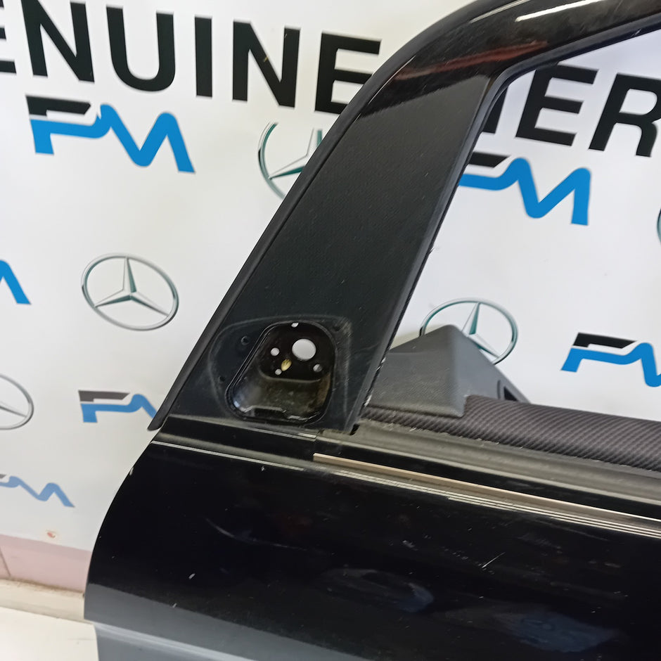 MERCEDES BENZ B CLASS W245 PASSENGER SIDE REAR DOOR ( NEAR SIDE REAR ) FM012
