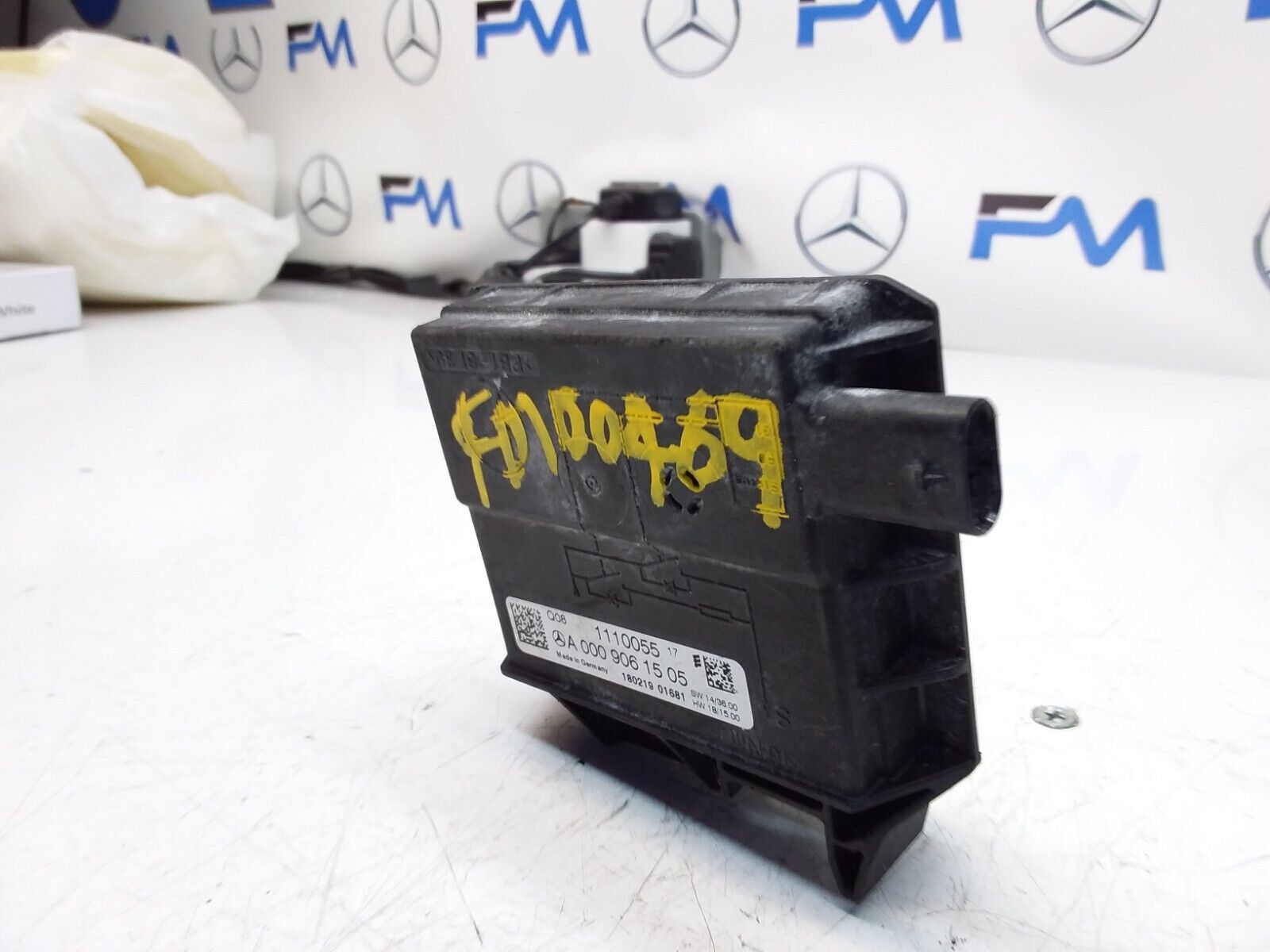 MERCEDES  C E CLASS W205 W213 NEGATIVE BATTERY CLAM TERMINAL A0009061505 FM00469