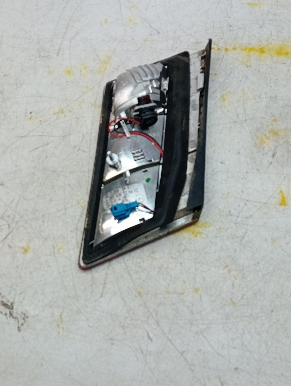 MERCEDES C-CLASS W203 ESTATE PASSENGER LEFT REAR TAIL LIGHT A2038205364 FMT273