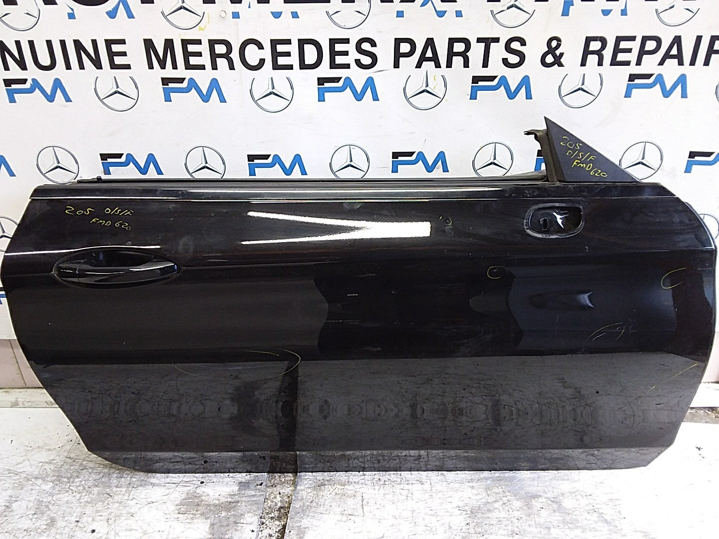 MERCEDES C-CLASS C205  DRIVER FRONT DOOR OSF BLACK 2015 ONWARDS COMPLETE FMD620