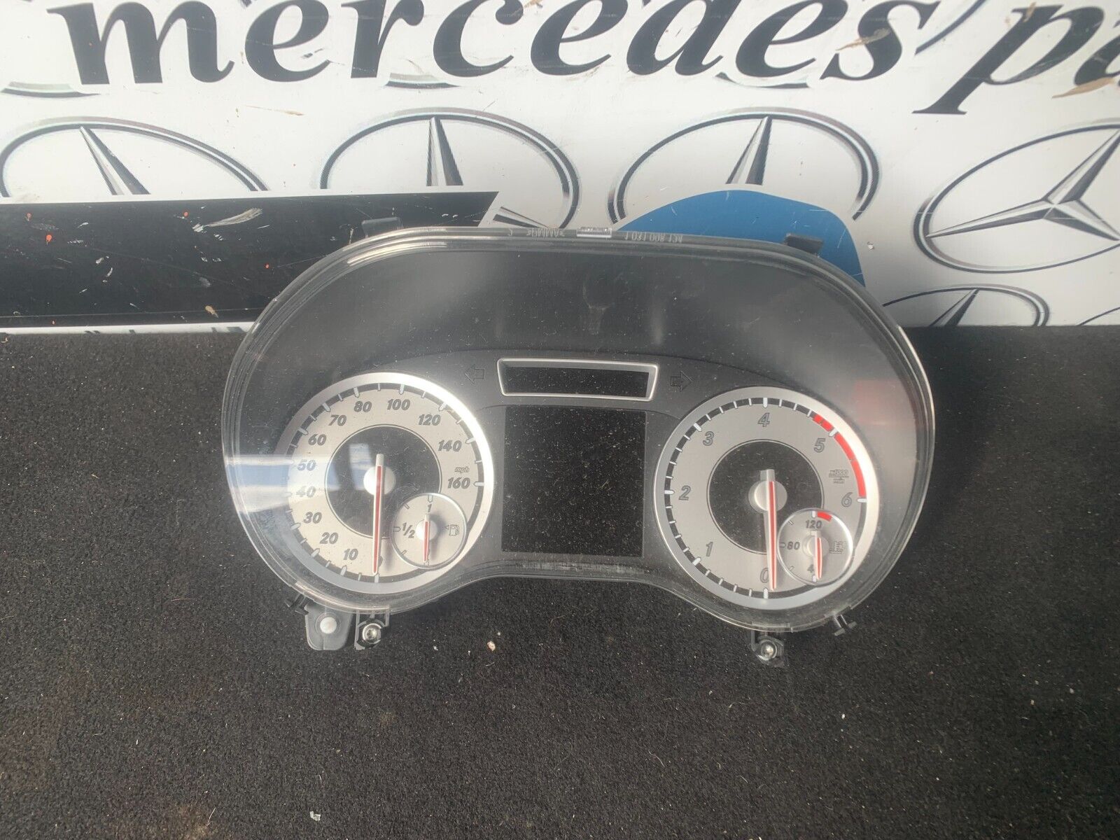 MERCEDES A CLASS W176 2013 DIESEL SPEEDOMETER INSTRUMENT CLUSTER A1769009401